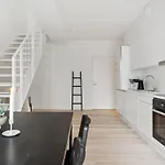 Exclusive Apartment In Copenhagen V With Balcony